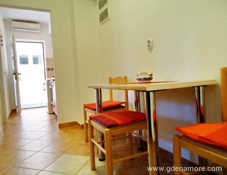 stol a rucavanje 1